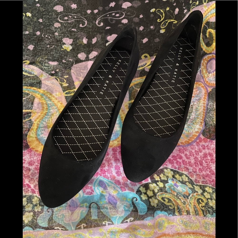Women’s flats
